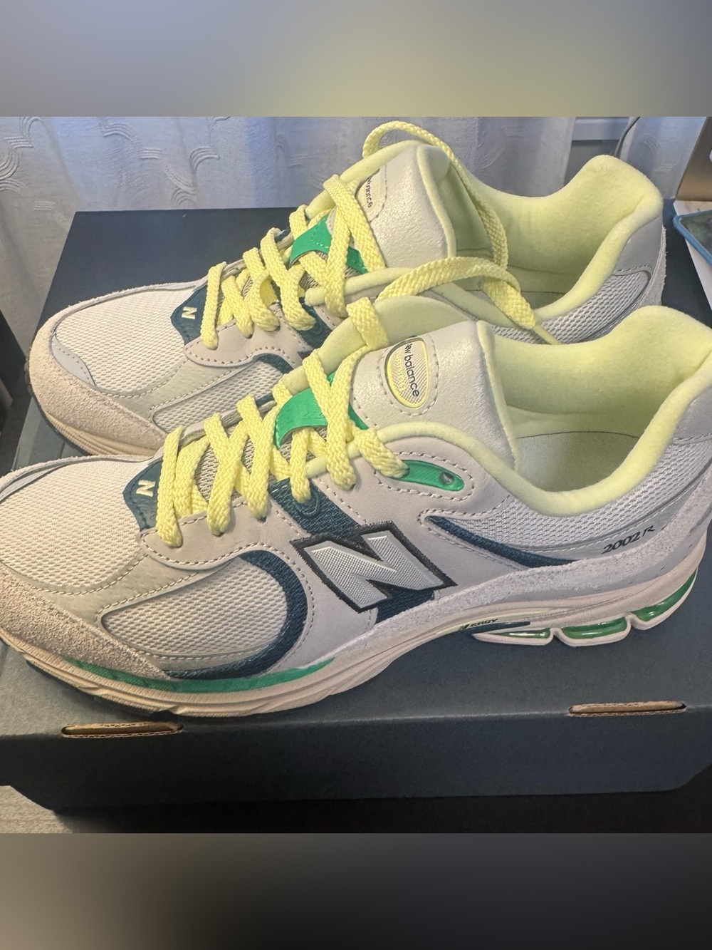 New Balance 2002R - brand new - size 8